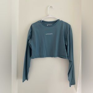 Alphalete blue cropped long sleeve tee